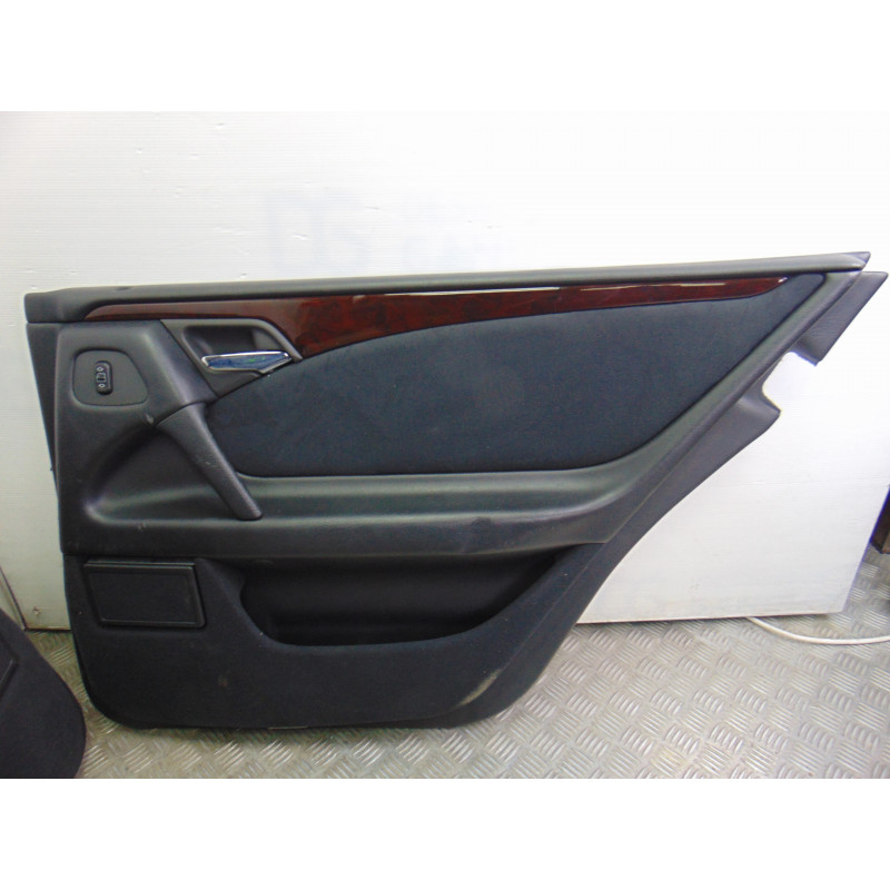 JUEGO ASIENTOS COMPLETO MERCEDES-BENZ CLASE E (BM 210) BERLINA