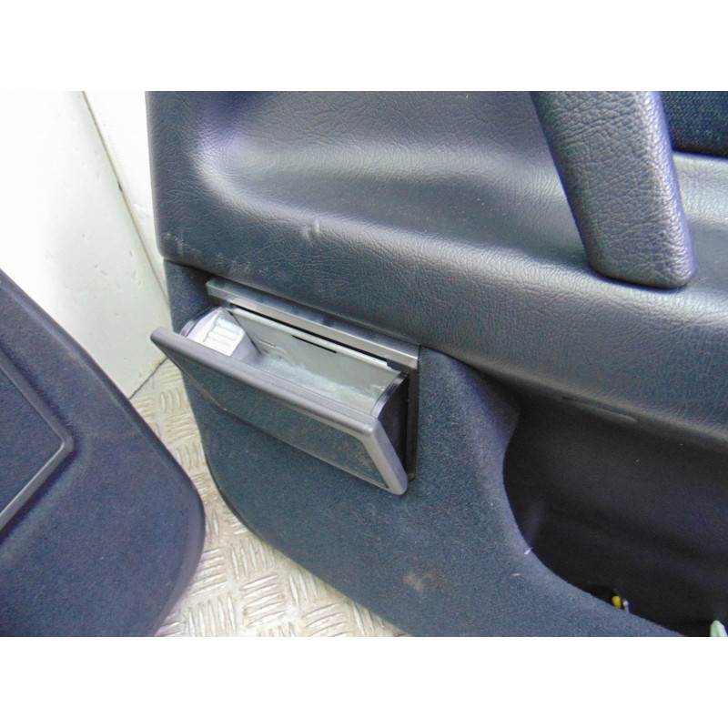 JUEGO ASIENTOS COMPLETO MERCEDES-BENZ CLASE E (BM 210) BERLINA