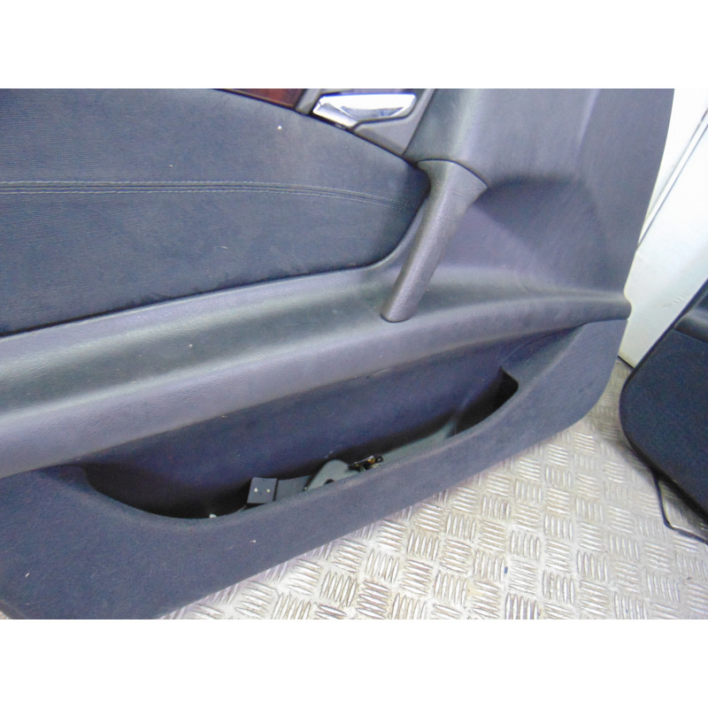 JUEGO ASIENTOS COMPLETO MERCEDES-BENZ CLASE E (BM 210) BERLINA