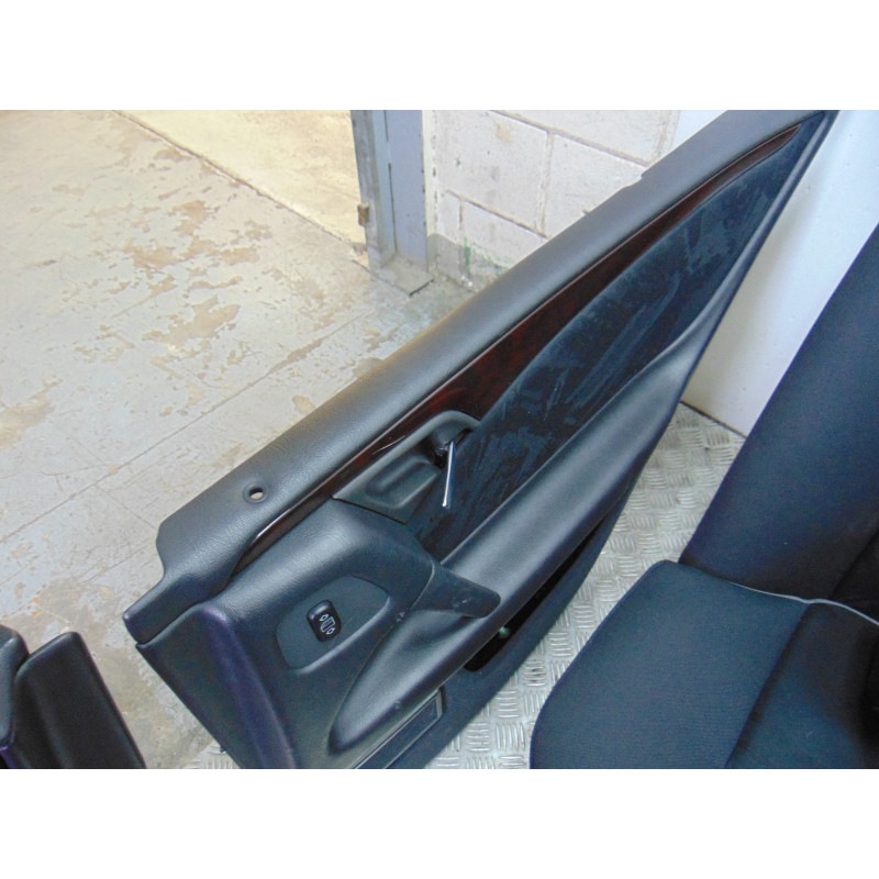 JUEGO ASIENTOS COMPLETO MERCEDES-BENZ CLASE E (BM 210) BERLINA