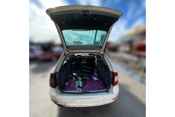 SKODA SUPERB COMBI (3T5) Elegance