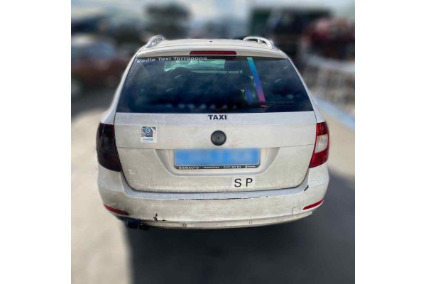 SKODA SUPERB COMBI (3T5) Elegance