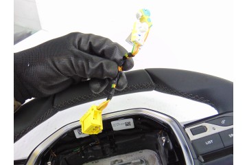 98105487AU VOLANTE PEUGEOT 3008