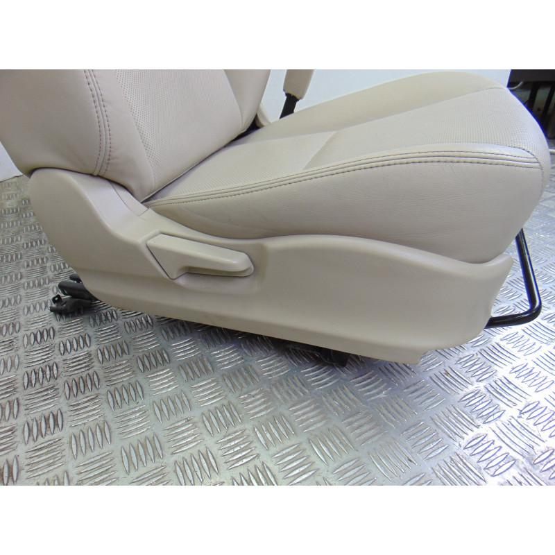 BEIGE JUEGO ASIENTOS COMPLETO SUBARU LEGACY BERLINA (B13/BL) 2.0 D Classic 2008 BEIGE 199992 SUBARU - 1