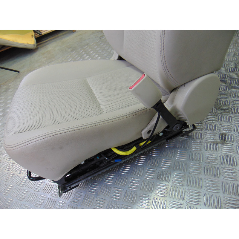 BEIGE JUEGO ASIENTOS COMPLETO SUBARU LEGACY BERLINA (B13/BL) 2.0 D Classic 2008 BEIGE 199992 SUBARU - 18