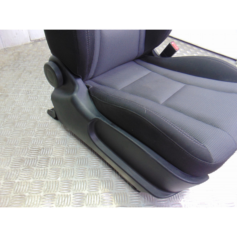  JUEGO ASIENTOS COMPLETO HYUNDAI I30 (GD) Classic 2012 203655 HYUNDAI - 19