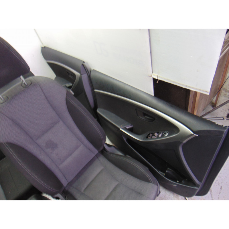  JUEGO ASIENTOS COMPLETO HYUNDAI I30 (GD) Classic 2012 203655 HYUNDAI - 30