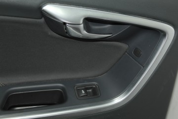  JUEGO ASIENTOS COMPLETO VOLVO V60 FAMILIAR Summum 2014 208179 VOLVO - 40