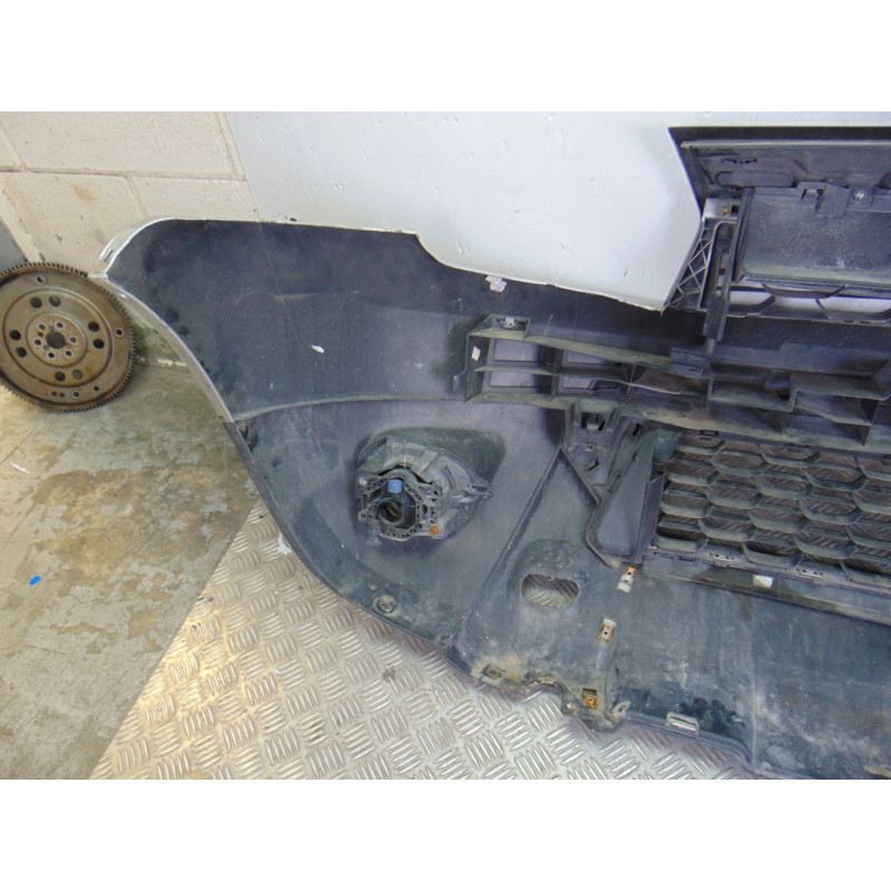 PLATA PARAGOLPES DELANTERO DACIA DUSTER I