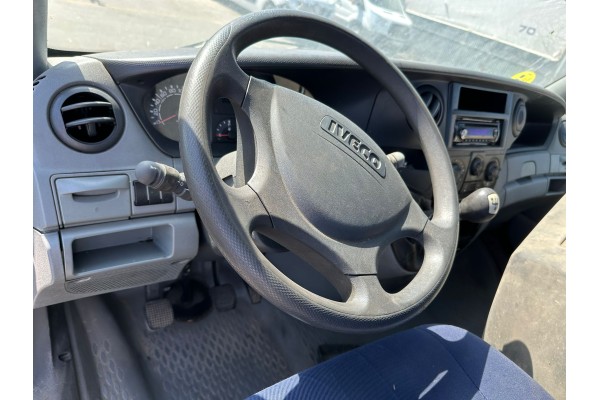 IVECO DAILY FURGÓN Caja cerrada gran espacio 35C... batalla 3950