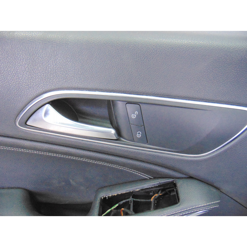 JUEGO ASIENTOS COMPLETO MERCEDES-BENZ CLASE CLA (BM 117)