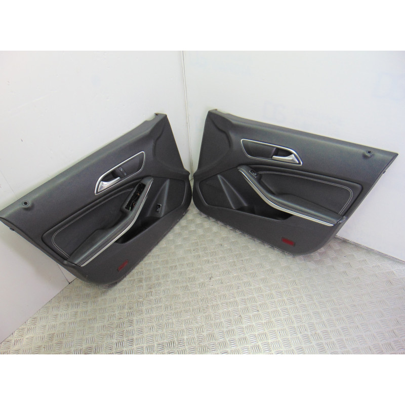 JUEGO ASIENTOS COMPLETO MERCEDES-BENZ CLASE CLA (BM 117)