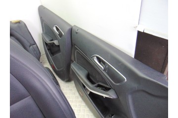 JUEGO ASIENTOS COMPLETO MERCEDES-BENZ CLASE CLA (BM 117)