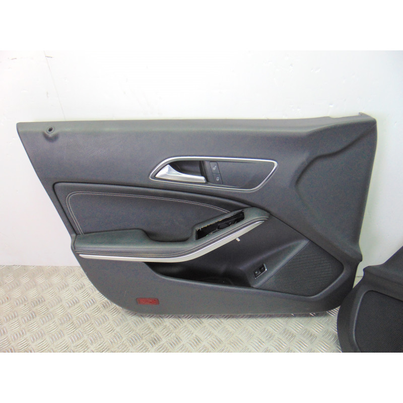 JUEGO ASIENTOS COMPLETO MERCEDES-BENZ CLASE CLA (BM 117)