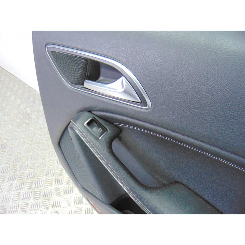 JUEGO ASIENTOS COMPLETO MERCEDES-BENZ CLASE CLA (BM 117)