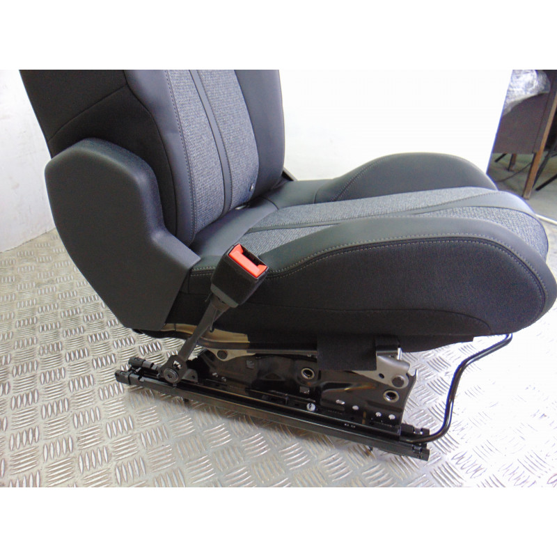 JUEGO ASIENTOS COMPLETO PEUGEOT 3008