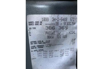 VOLKSWAGEN PASSAT VARIANT (3B6) Advance