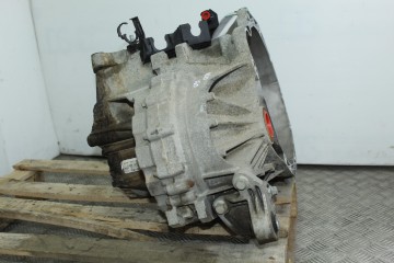 BG9R7002JCD CAJA CAMBIOS VOLVO V60 FAMILIAR Summum 2014 BG9R7002JCD 208245 VOLVO - 4