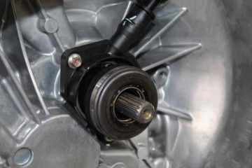 CM5R7002BRA CAJA CAMBIOS FORD TOURNEO COURIER (C4A)