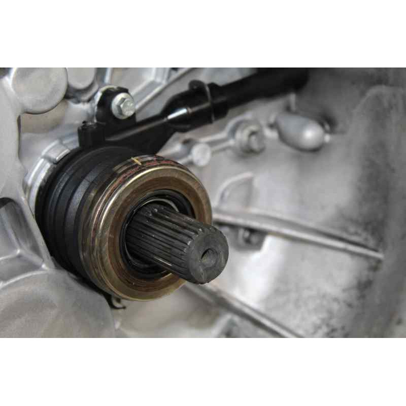 J1DR-7002-AHA CAJA CAMBIOS FORD FOCUS BERLINA (CGE)