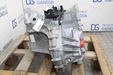 J1DR-7002-AHA CAJA CAMBIOS FORD FOCUS BERLINA (CGE)