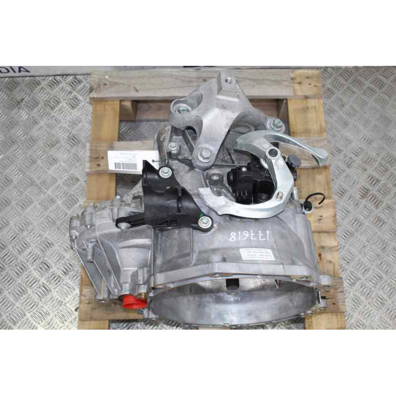 J1DR-7002-AHA CAJA CAMBIOS FORD FOCUS BERLINA (CGE)