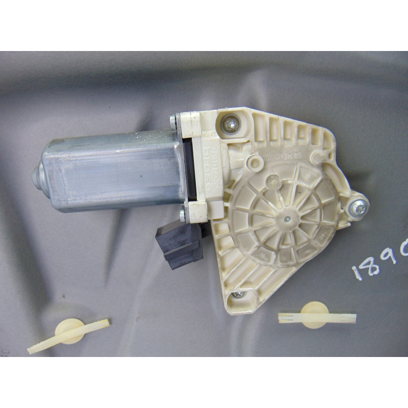 A1697202979 ELEVALUNAS DELANTERO IZQUIERDO MERCEDES-BENZ CLASE A (BM 169)