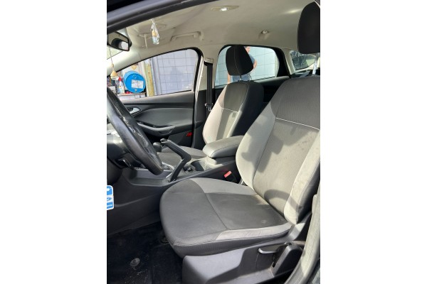 FORD FOCUS BERLINA (CB8) Trend