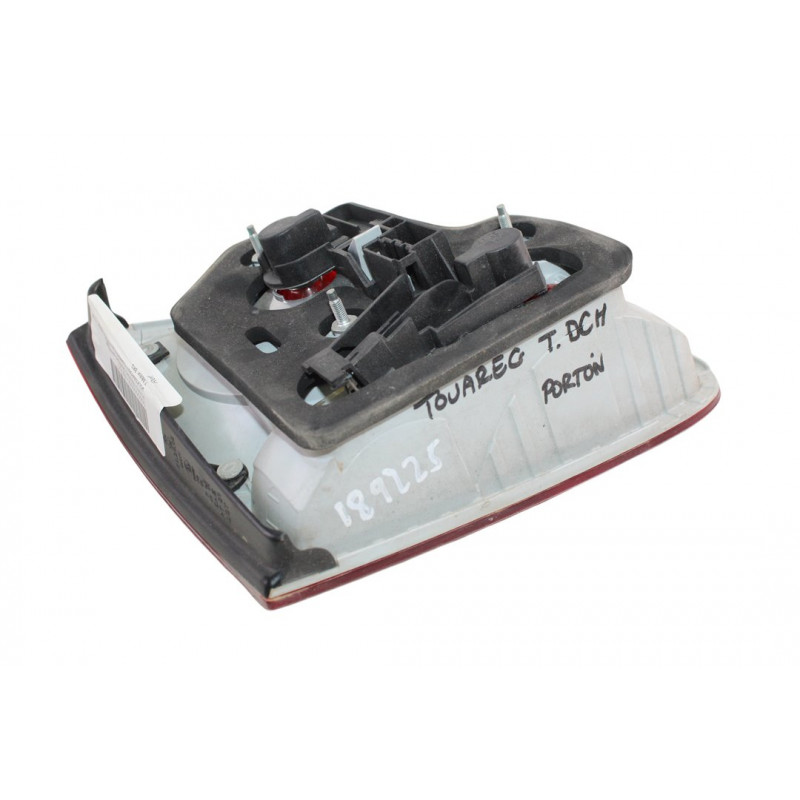 PILOTO TRASERO DERECHO INTERIOR VOLKSWAGEN TOUAREG (7LA)