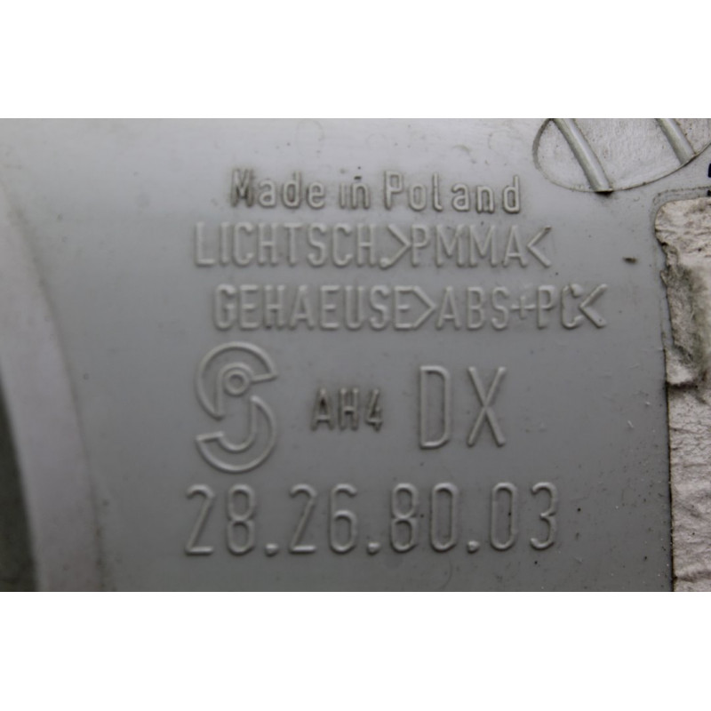 PILOTO TRASERO DERECHO INTERIOR VOLKSWAGEN TOUAREG (7LA)