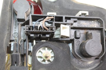 7L6945093H PILOTO TRASERO IZQUIERDO INTERIOR VOLKSWAGEN TOUAREG (7LA) TDI V10 7L6945093H 175274 VOLKSWAGEN - 1