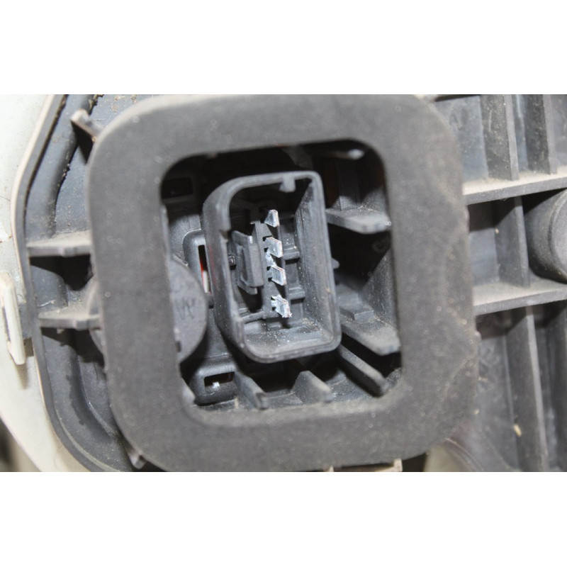 PILOTO TRASERO IZQUIERDO VOLKSWAGEN GOLF V (1K1)(10.2003)