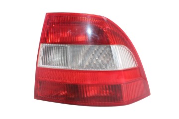 PILOTO TRASERO DERECHO OPEL VECTRA B BERLINA