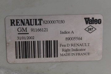 PILOTO DELANTERO DERECHO RENAULT TRAFIC II COMBI 9 - plazas  (L2H1)  acristalado, Combi largo 2002 210855 RENAULT - 1
