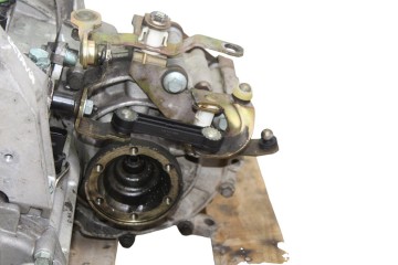 DUU CAJA CAMBIOS SKODA OCTAVIA BERLINA (1U2) 1.6 GLX (74kW) 2000 DUU 212497 SKODA - 9