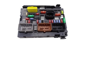 9807028880  CAJA RELES / FUSIBLES CITROEN BERLINGO COMBI X 2015 9807028880 212926 CITROEN - 1