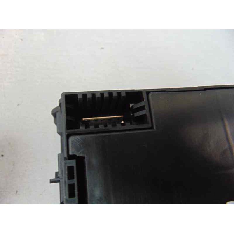 J7BT-14D068-BB CAJA RELES / FUSIBLES FORD KA+ (CDU)