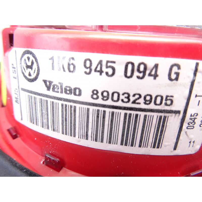 1K6945094G PILOTO TRASERO DERECHO INTERIOR VOLKSWAGEN GOLF V (1K1)(10.2003) Trendline 2004 1K6945094G 210880 VOLKSWAGEN - 2