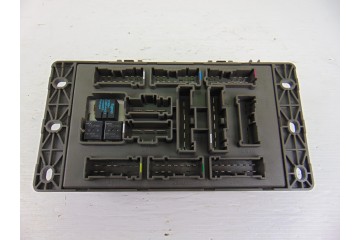 6906600 CAJA RELES / FUSIBLES MINI MINI (R50,R53) One D 2004 6906600 193620 MINI - 2