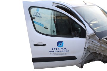 BLANCA PUERTA DELANTERA DERECHA CITROEN BERLINGO COMBI X 2015 BLANCA 212950 CITROEN - 1