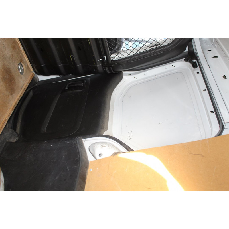 BLANCA PUERTA LATERAL CORREDERA DERECHA CITROEN BERLINGO COMBI X 2015 BLANCA 212952 CITROEN - 2