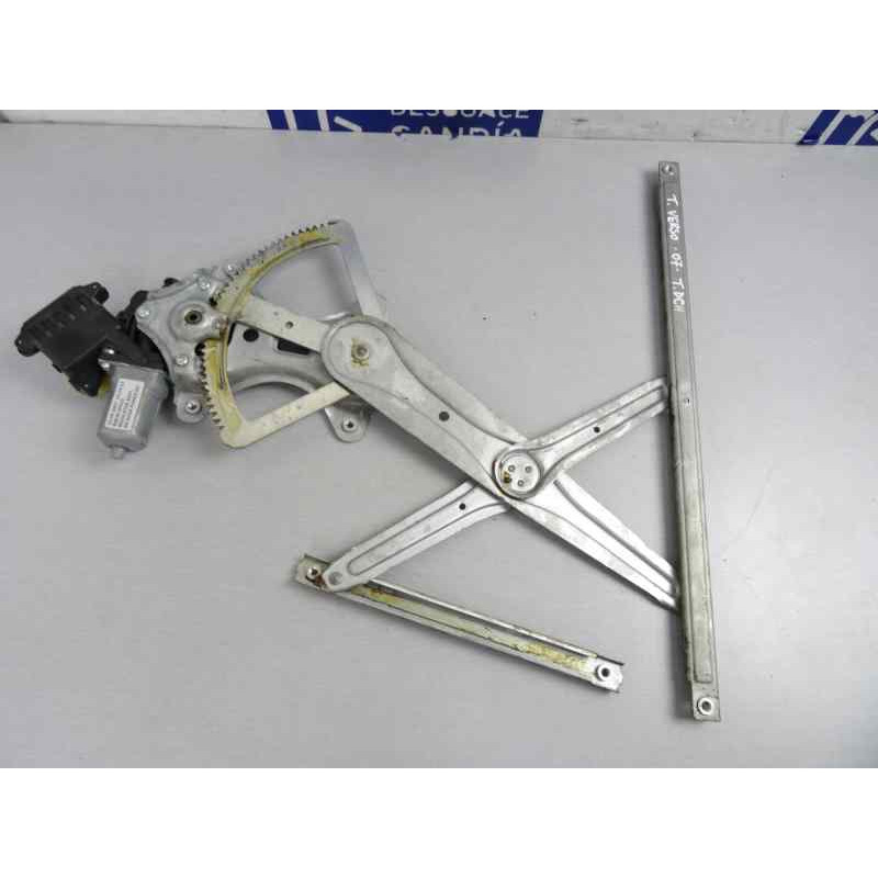 6 PIN ELEVALUNAS TRASERO DERECHO TOYOTA COROLLA VERSO (R1) 2.2 D-4D Sol 2007 6 PIN 166023 TOYOTA - 1