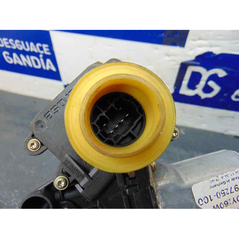 69830-0F020 ELEVALUNAS TRASERO DERECHO TOYOTA COROLLA VERSO (R1)