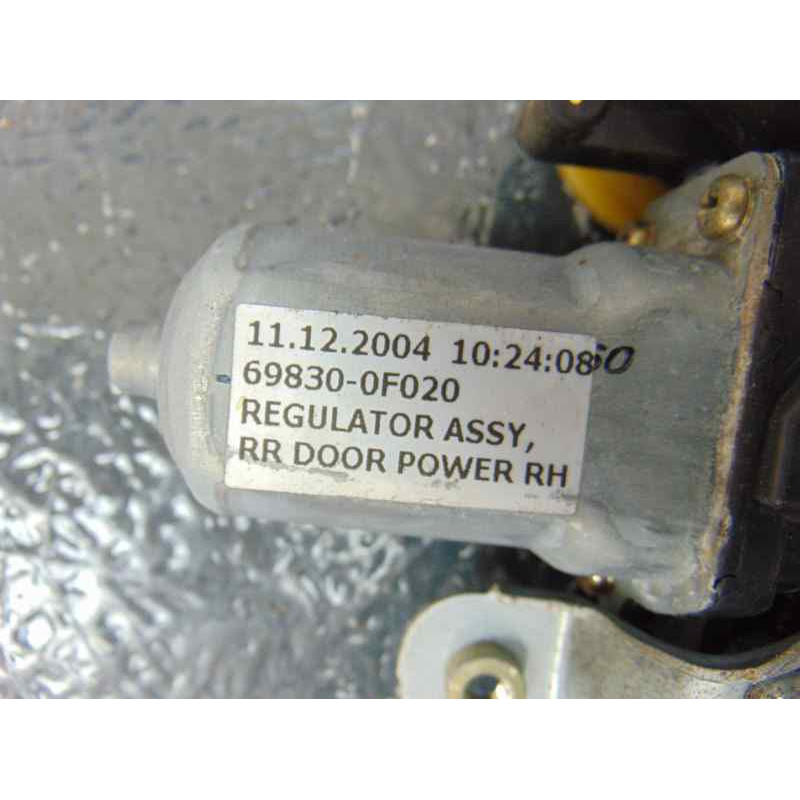 69830-0F020 ELEVALUNAS TRASERO DERECHO TOYOTA COROLLA VERSO (R1)