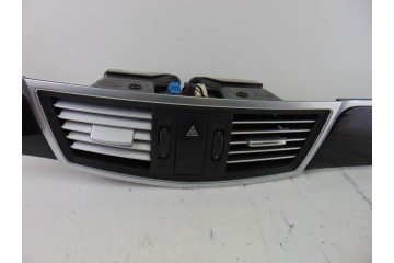 REJILLA AIREADORA MERCEDES-BENZ CLASE E (BM 212) LIM.