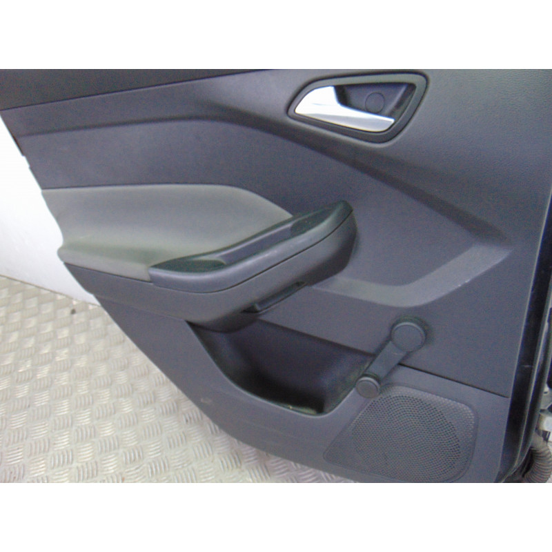 NEGRA PUERTA TRASERA IZQUIERDA FORD FOCUS BERLINA (CB8)