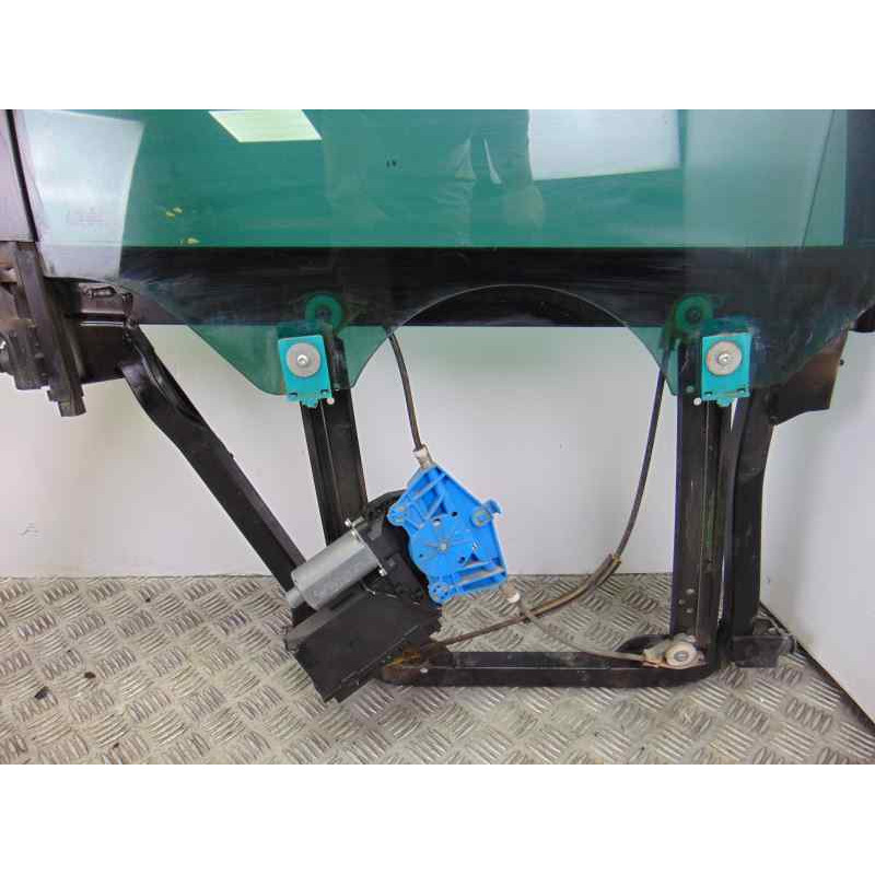 7L0959704C ELEVALUNAS TRASERO DERECHO VOLKSWAGEN TOUAREG (7LA) TDI V6 2004 7L0959704C 189211 VOLKSWAGEN - 2