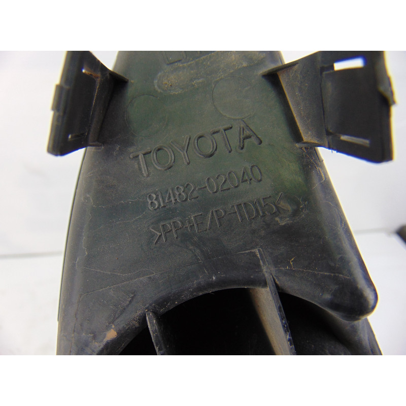 81482-02040 REJILLA PARAGOLPES IZQUIERDA TOYOTA AURIS (E15)