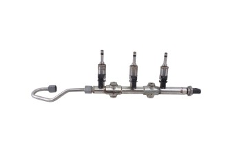 04C133320F RAMPA INYECTORA VOLKSWAGEN GOLF VII BERLINA (BQ1/BE2) Advance 2018 04C133320F 213617 VOLKSWAGEN - 1