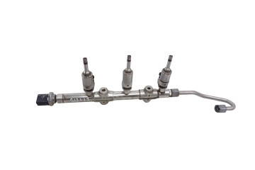 04C133320F RAMPA INYECTORA VOLKSWAGEN GOLF VII BERLINA (BQ1/BE2) Advance 2018 04C133320F 213617 VOLKSWAGEN - 1